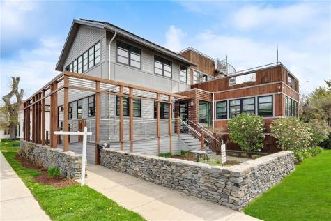 5 Clinton AV Jamestown RI
