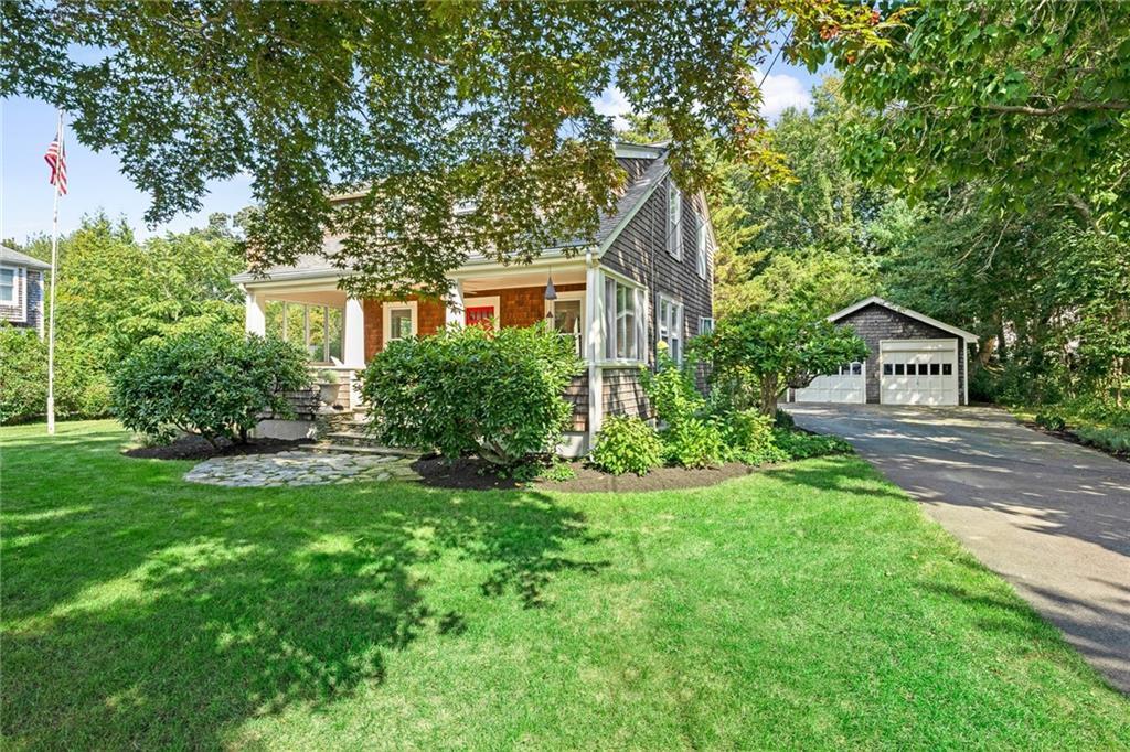 52 Ridge RD Bristol RI 02809