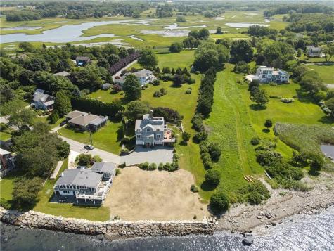 135 Driftwood DR Tiverton RI 02878